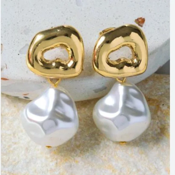 H&M Francesca’s Irregular faux pearls balls and hoop earrings & necklace LOT - Picture 14 of 17